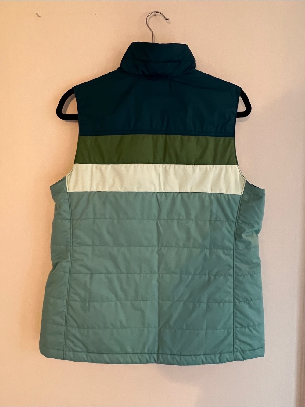 L.L. Bean Women's Mountain Classic Puffer Vest, Teal Colorblock, Size M - Picture 3 of 5